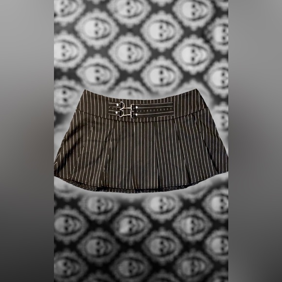 Y2K grudge black and white pin striped low waisted mini skirt with buckles! - Picture 1 of 4